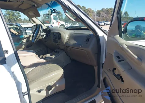 2000 Ford Expedition Eddie Bauer from USA, damaged, VIN 1FMRU1761YLA85237